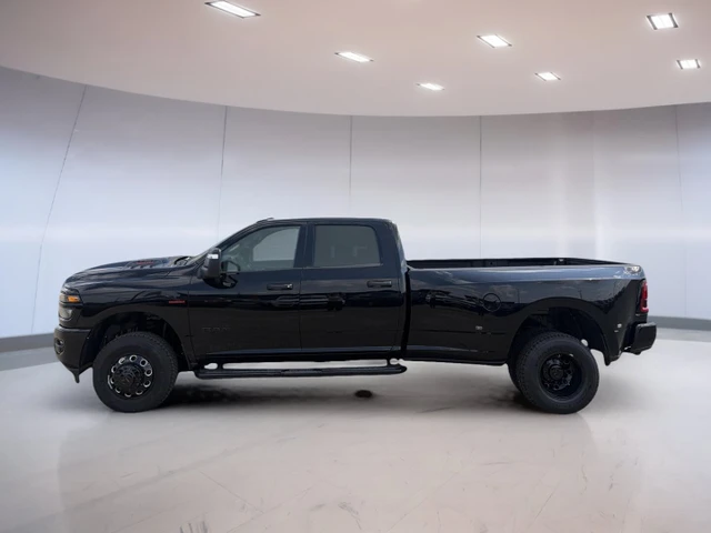 2026 RAM 3500 Big Horn, čierna, 1 km, dovoz Kanada — foto 2 z 5