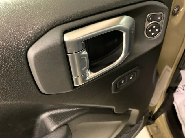 2026 Jeep Gladiator Sport S, 241 km, dovoz Kanada — foto 11 z 20