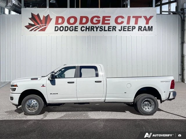 2027 RAM 3500 Big Horn, biela, 29 km, dovoz Kanada — foto 2 z 20