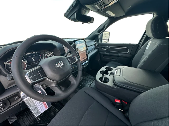 2026 RAM 5500 Crew Cab Chassis, sivá, 1 km, dovoz Kanada — foto 15 z 15