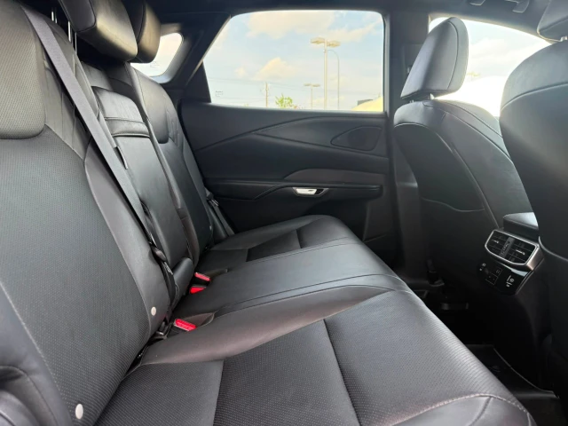 2026 Lexus Rx, biela, 1 km, dovoz Kanada — foto 10 z 20