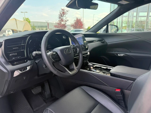 2026 Lexus Rx, biela, 1 km, dovoz Kanada — foto 8 z 20