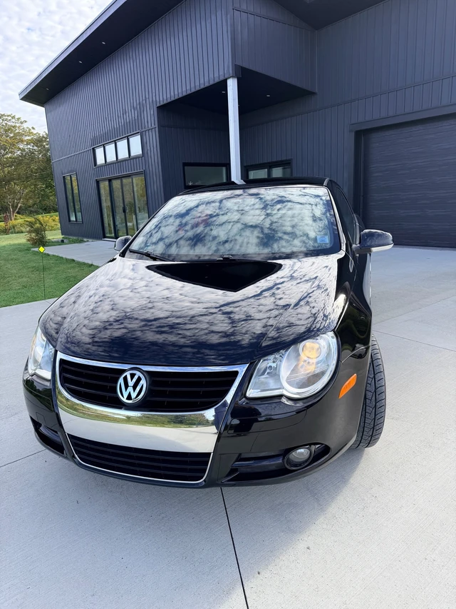 2008 Volkswagen Eos, 135 555 km, dovoz Kanada — foto 1