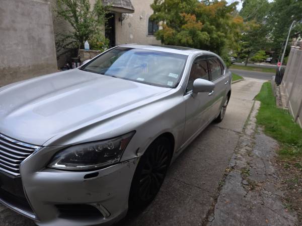 2014 Lexus, dovoz USA — foto 4 z 5