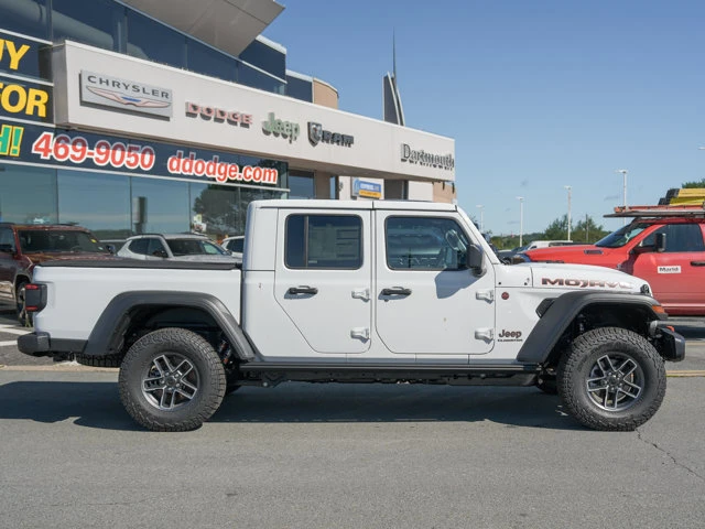 2026 Jeep Gladiator Mojave, biela, 20 km, dovoz Kanada — foto 7 z 16