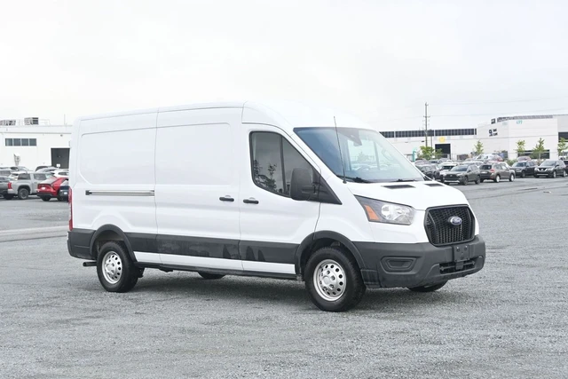 2025 Ford Transit AWD MEDIUM ROOF, biela, 22 367 km, dovoz Kanada — foto 1 z 20 2025 Ford Transit AWD MEDIUM ROOF, biela, 22 367 km, dovoz Kanada — foto 1 z 20