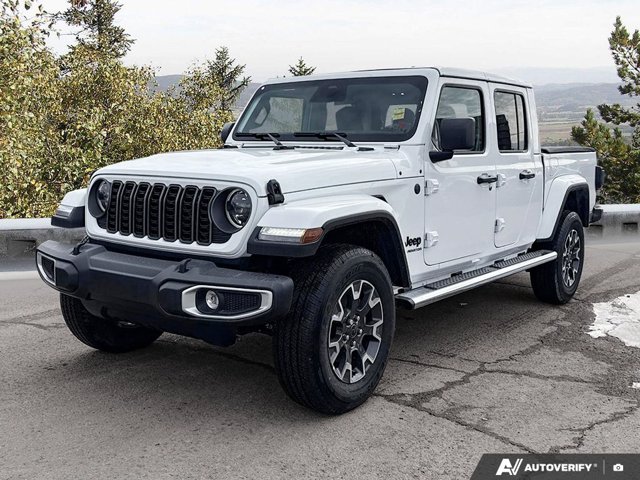 2026 Jeep Gladiator NightHawk, sivá, 53 km, dovoz Kanada — foto 1