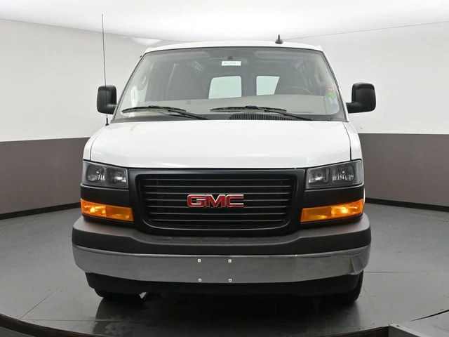 2025 GMC Savana Cargo Van, biela, 38 km, dovoz Kanada — foto 2 z 20