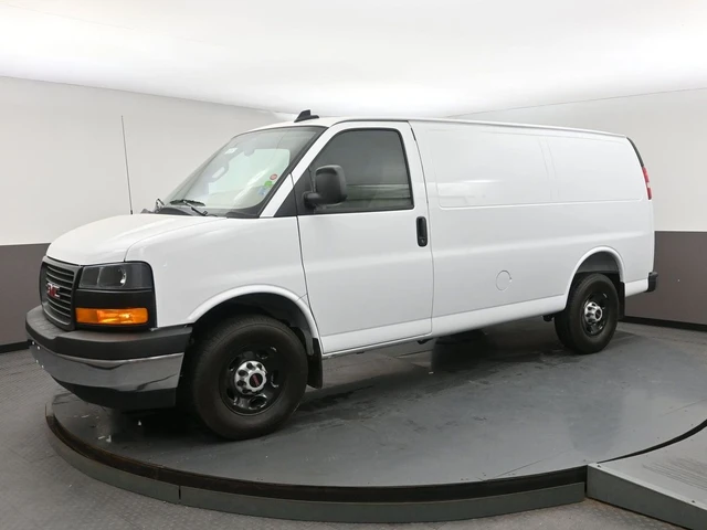 2025 GMC Savana Cargo Van, biela, 38 km, dovoz Kanada — foto 3 z 20