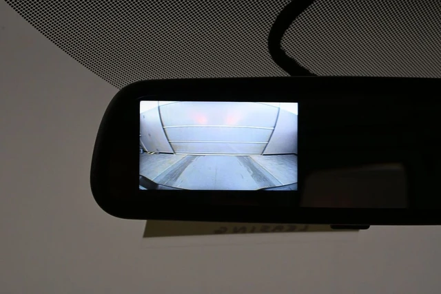 2025 GMC Savana Cargo Van, biela, 38 km, dovoz Kanada — foto 8 z 20