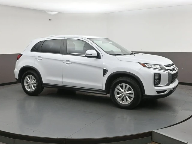 2024 Mitsubishi Rvr SE, biela, 46 651 km, dovoz Kanada — foto 1