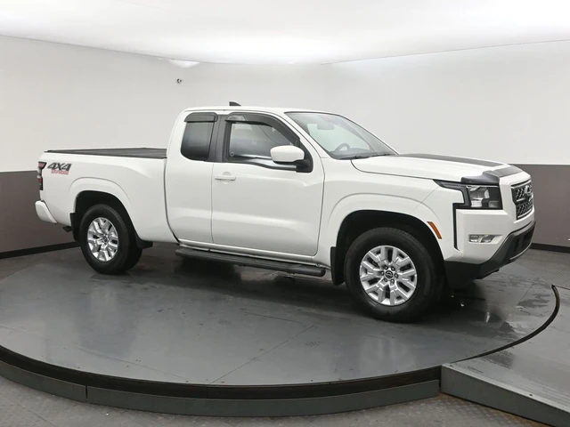 2022 Nissan Frontier SV, biela, 30 750 km, dovoz Kanada — foto 1
