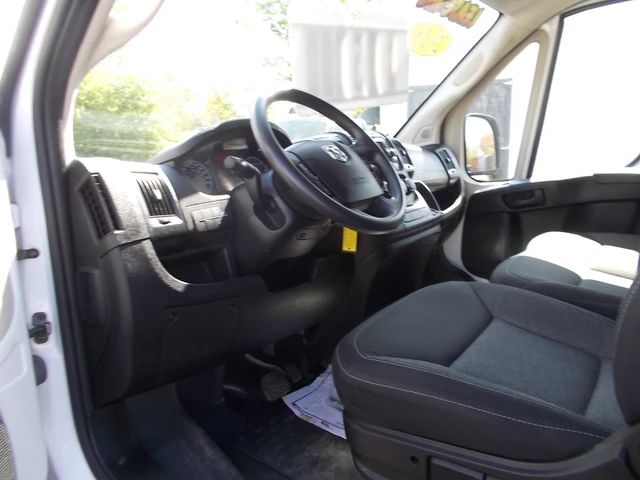 2018 RAM Promaster 2500, 134 899 km, dovoz Kanada — foto 9 z 18