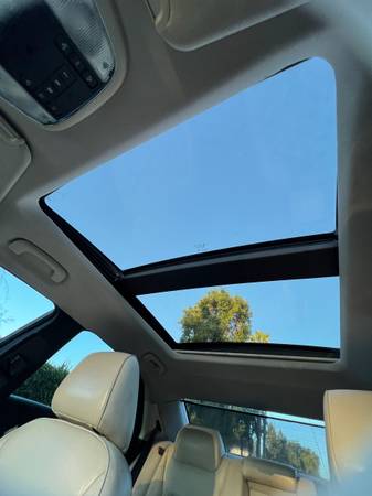 2015 Chrysler, dovoz USA — foto 10 z 12
