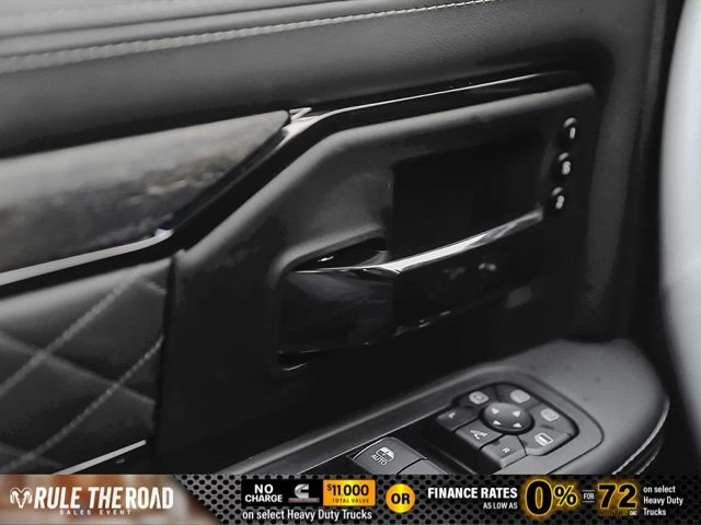 2026 RAM 3500 Limited, čierna, 12 km, dovoz Kanada — foto 15 z 20