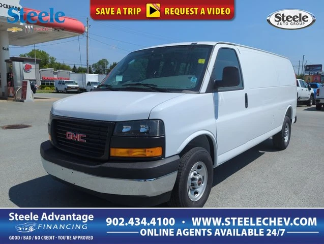 2026 GMC Savana Cargo Van BASE, biela, 7 km, dovoz Kanada — foto 1
