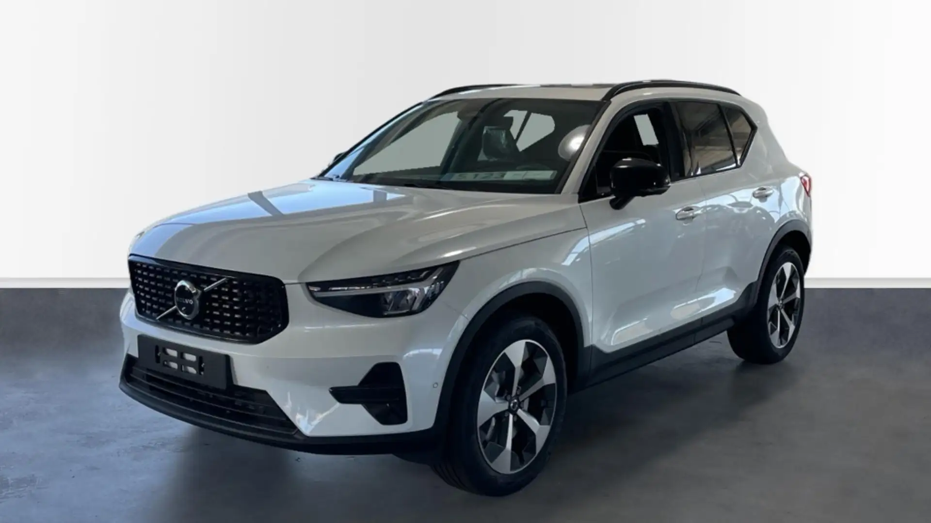 2026 Volvo XC40, 3 km, Španielsko — foto 1