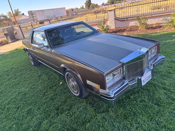 1984 Cadillac, dovoz USA — foto 1