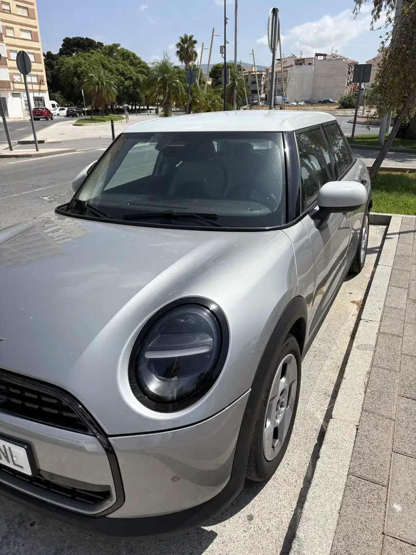 2026 MINI Cooper C, 4 500 km, Španielsko — foto 1