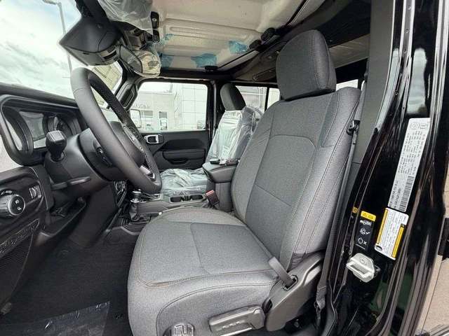 2026 Jeep Gladiator NightHawk! 0% FINANCING!, 4 177 km, dovoz Kanada — foto 7 z 9