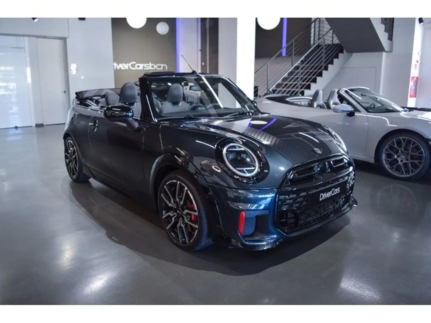 2026 MINI John Cooper Works Cabrio, 3 900 km, Španielsko — foto 1