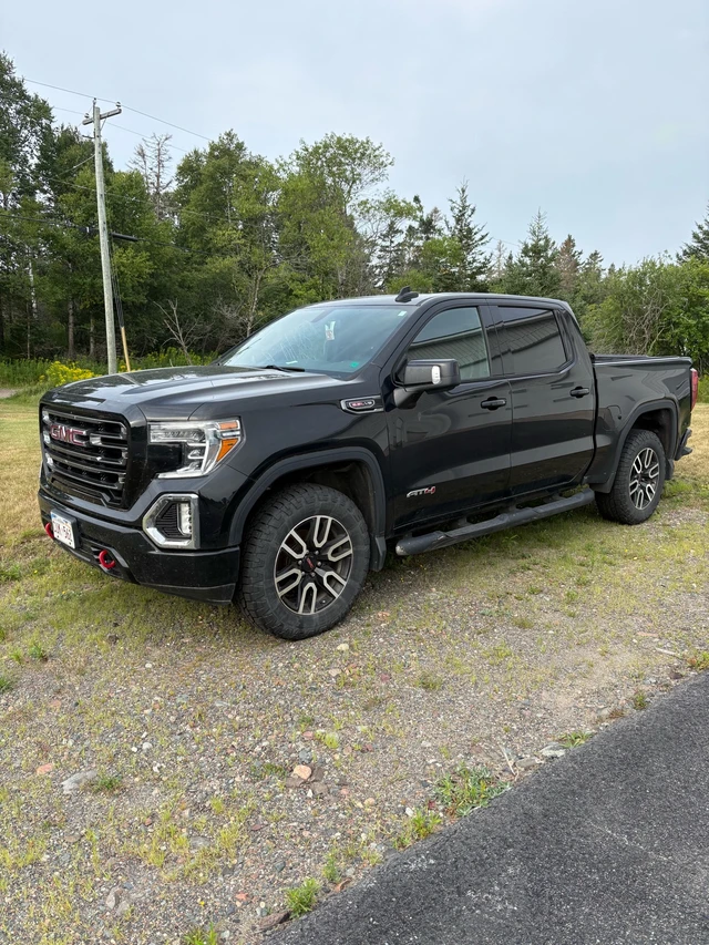 2019 GMC Ck1500, 175 370 km, dovoz Kanada — foto 1