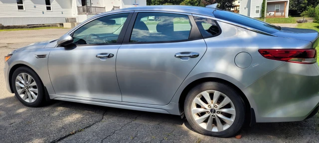 2018 Kia Optima, strieborná, 94 000 km, dovoz Kanada — foto 1