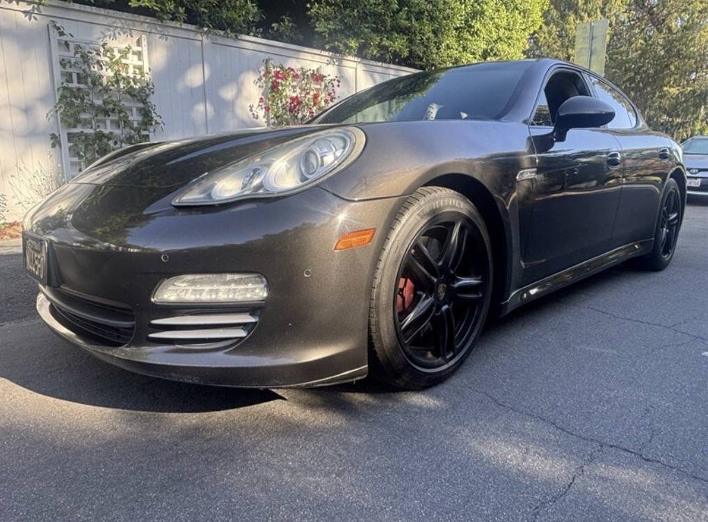 2011 Porsche, dovoz USA — foto 2 z 12