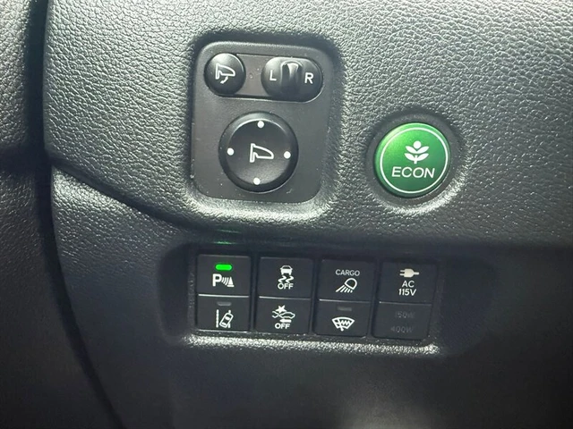 2021 Honda Ridgeline BLACK EDITION, čierna, 86 498 km, dovoz Kanada — foto 11 z 20