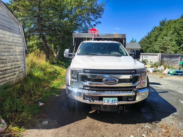 2022 Ford F550, biela, 82 000 km, dovoz Kanada — foto 1