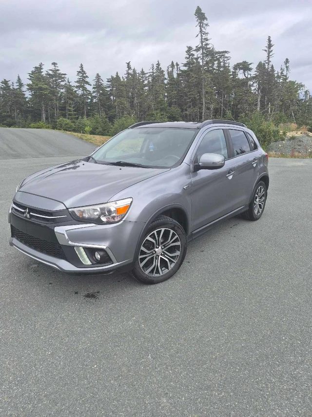 2018 Mitsubishi Rvr GT, sivá, 161 000 km, dovoz Kanada — foto 1