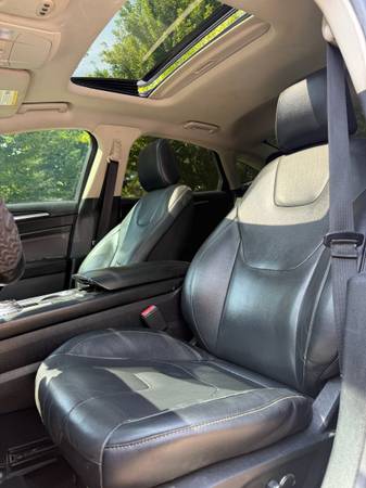 2020 Ford, dovoz USA — foto 6 z 12