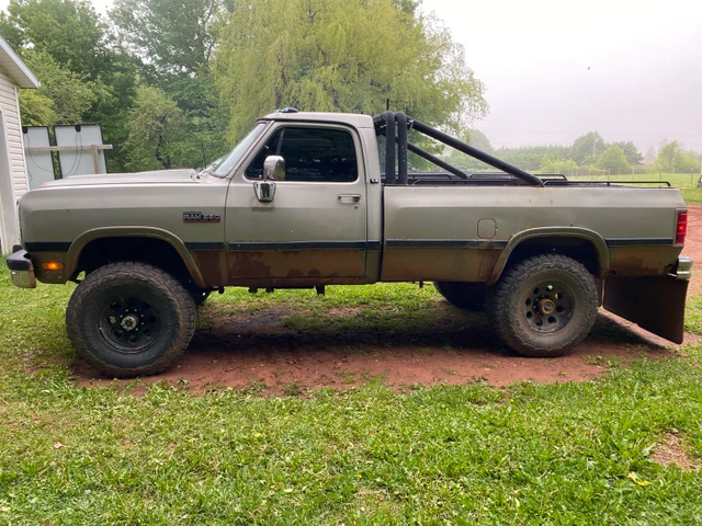 1992 Dodge Ram2500, 297 000 km, dovoz Kanada — foto 2 z 5