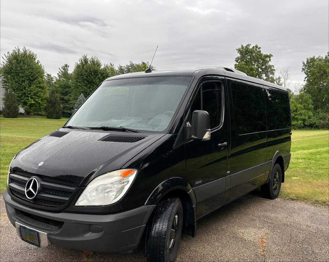 2011 Mercedes-Benz, dovoz USA — foto 4 z 12