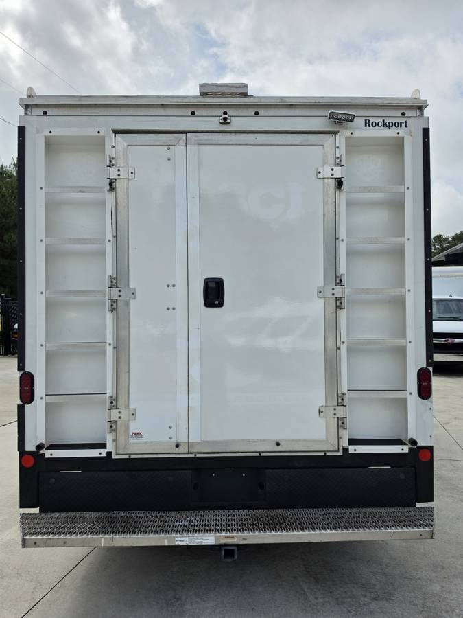 2024 Ford, dovoz USA — foto 4 z 12