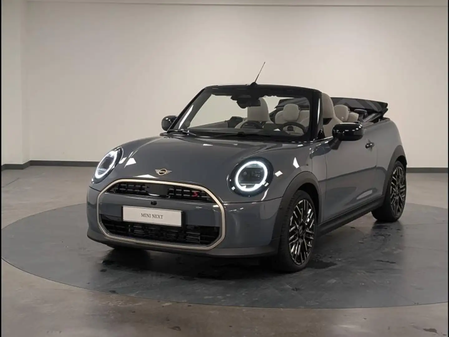 2026 MINI Cooper Cabrio, 6 000 km, Francúzsko — foto 1
