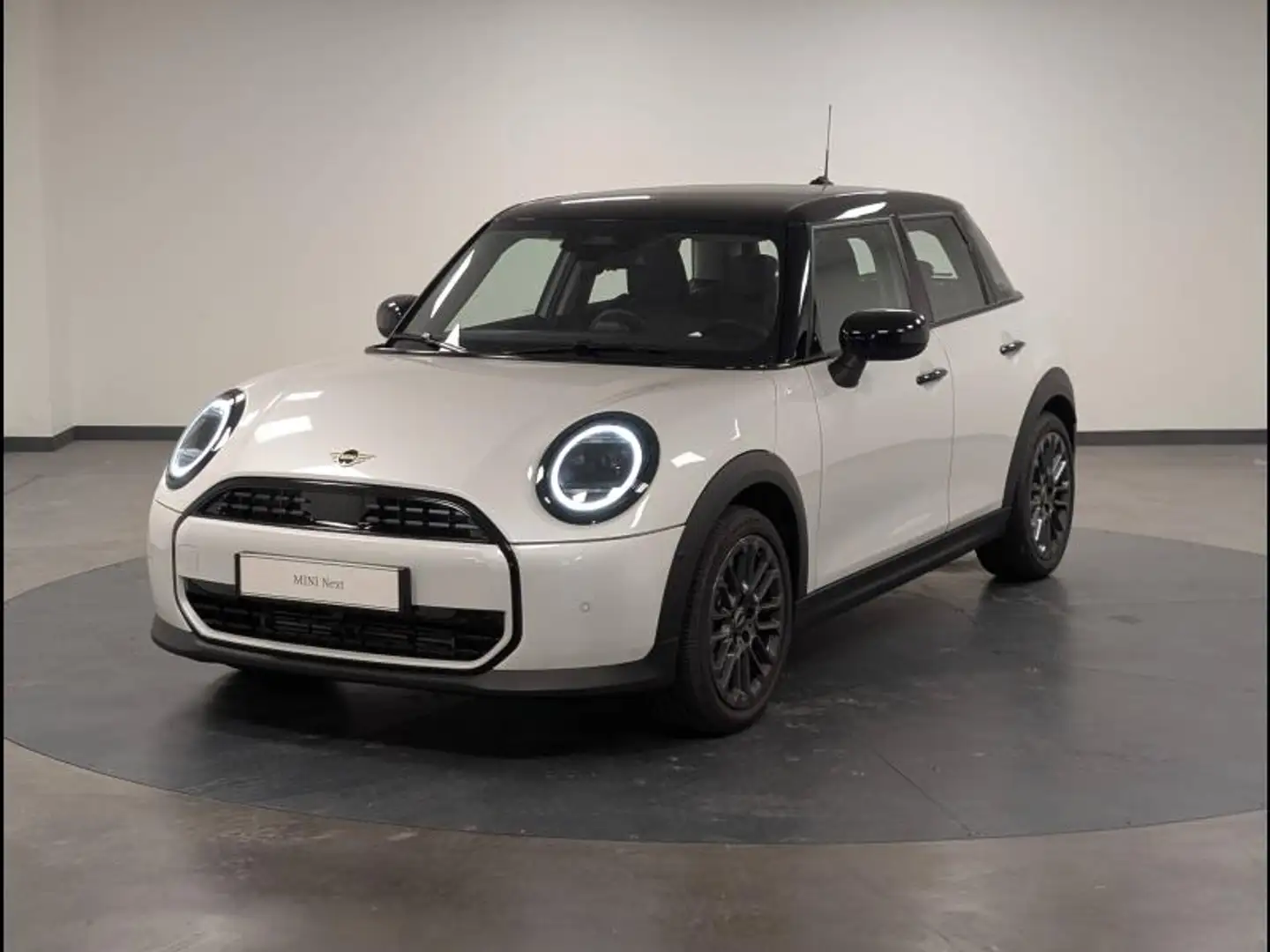 2026 MINI Cooper, 6 000 km, Francúzsko — foto 1