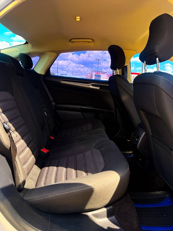 2018 Ford, dovoz USA — foto 10 z 12