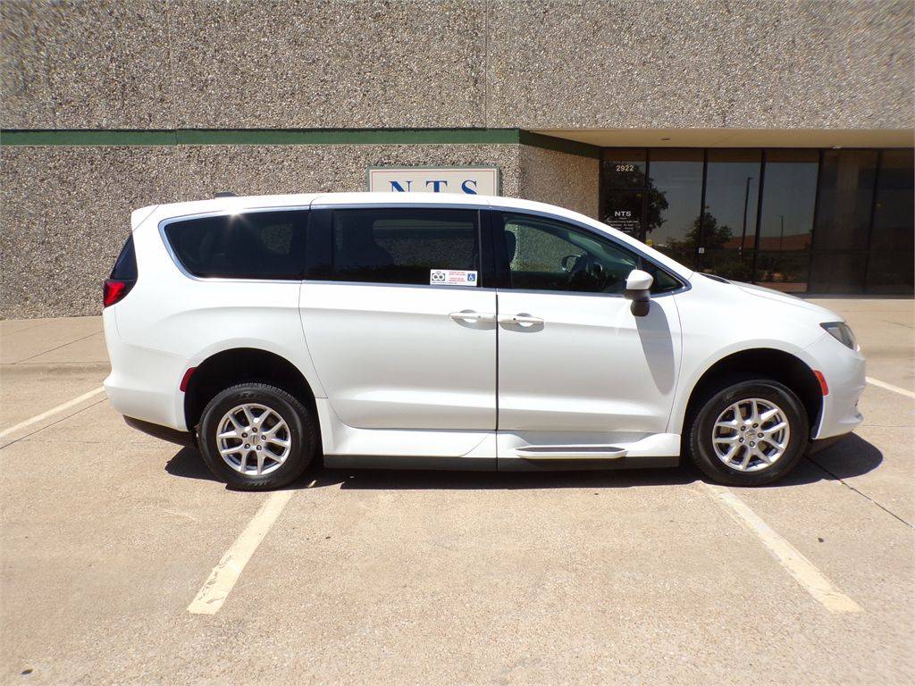 Chrysler, dovoz USA — foto 2 z 12