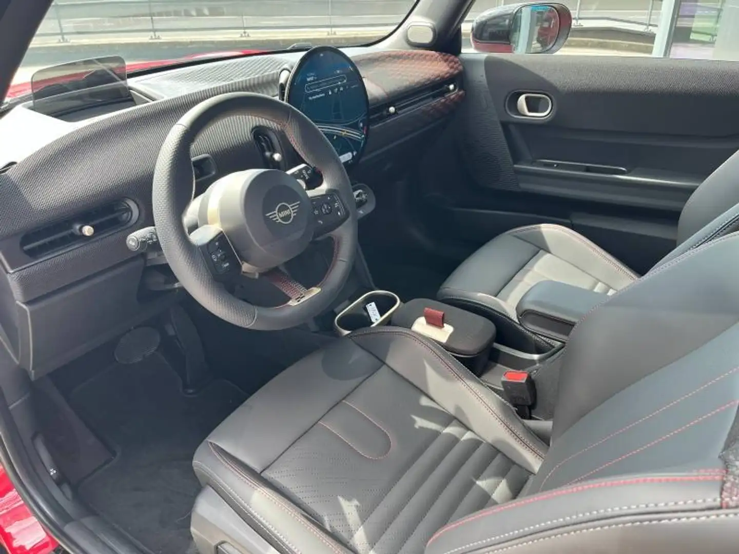 2026 MINI Cooper, 11 km, Francúzsko — foto 5 z 12