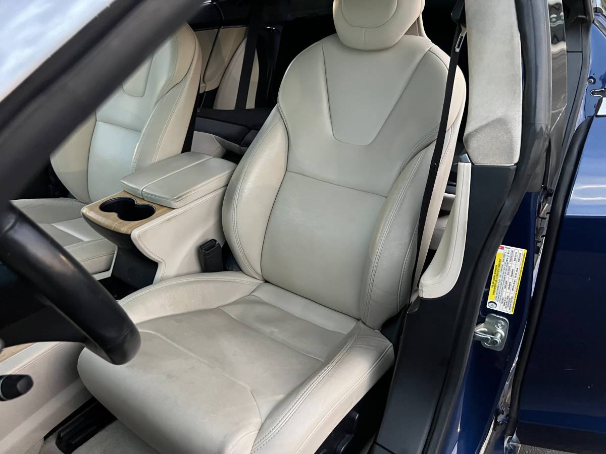 2018 Tesla, dovoz USA — foto 10 z 12