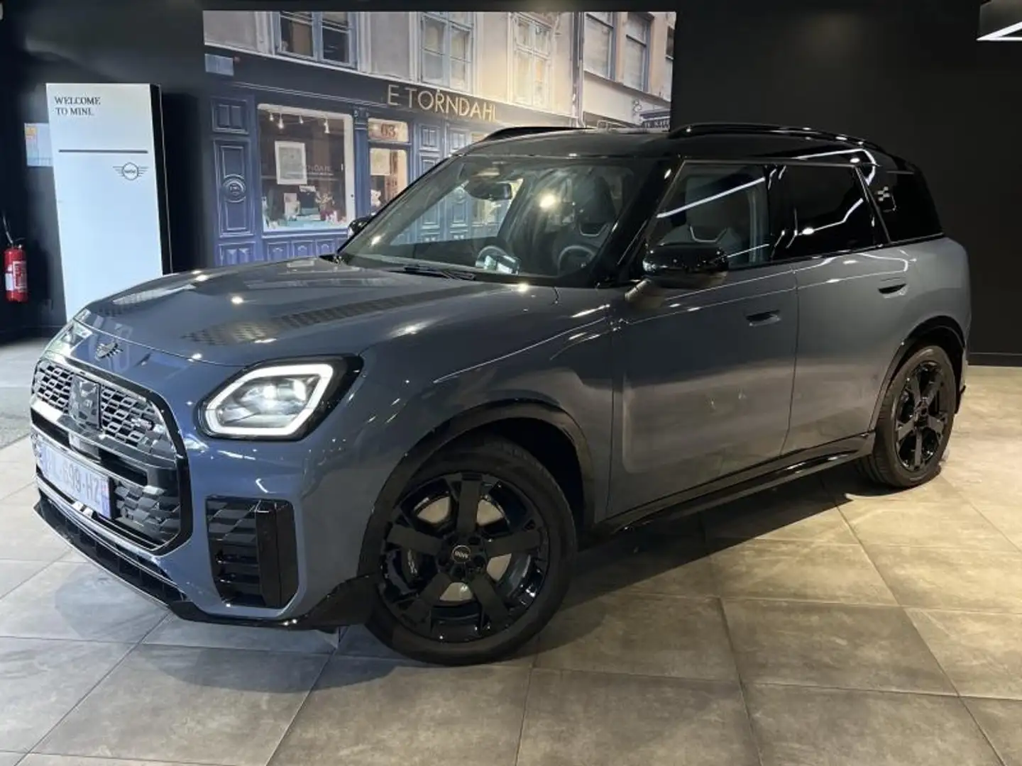 2026 MINI Countryman C, 4 000 km, Francúzsko — foto 1