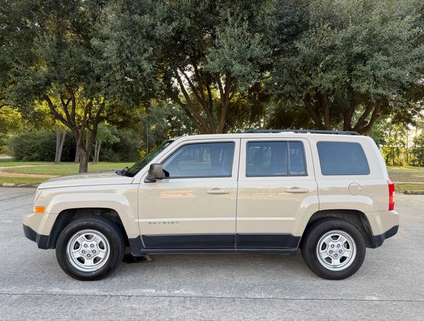 2017 Jeep, dovoz USA — foto 2 z 12