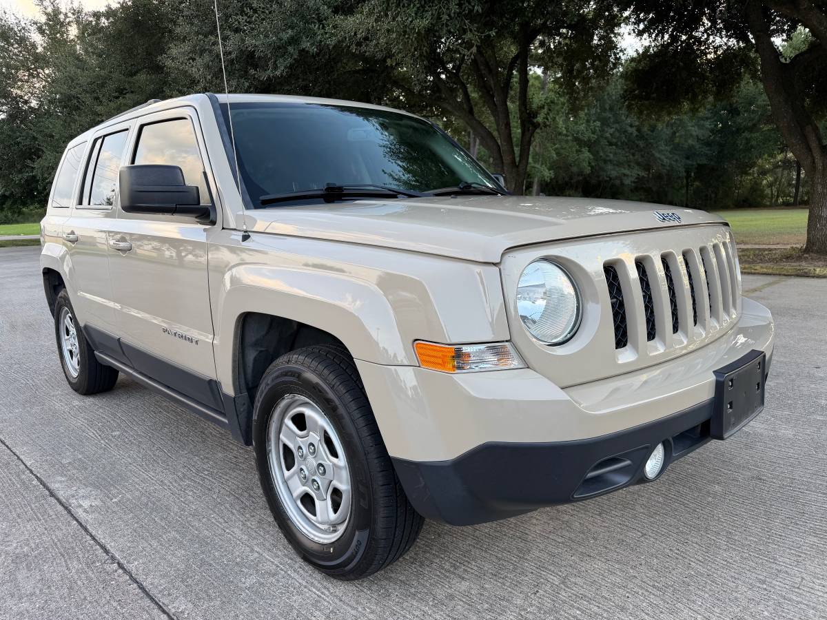 2017 Jeep, dovoz USA — foto 7 z 12
