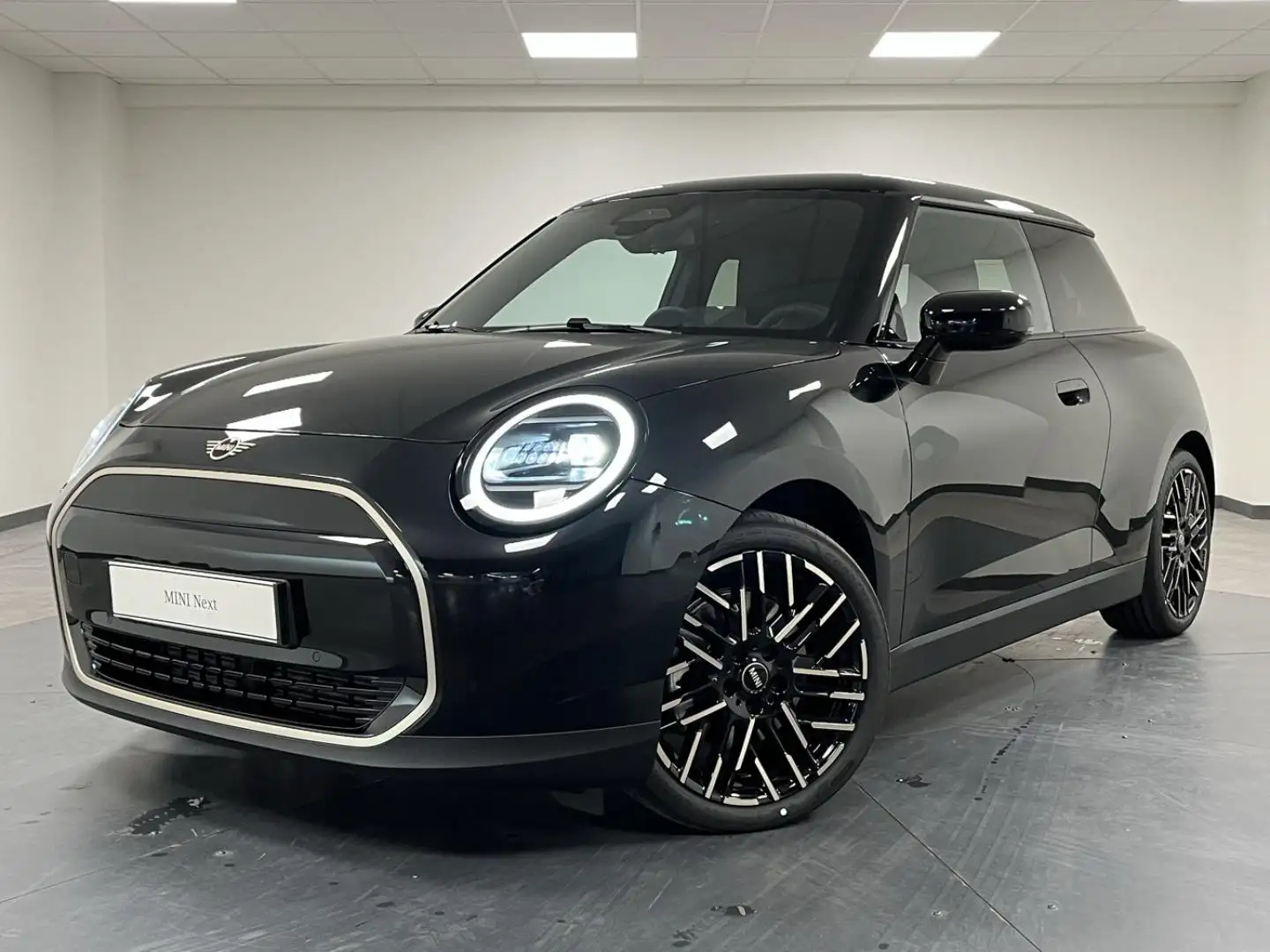 2026 MINI Cooper, 6 000 km, Francúzsko — foto 1