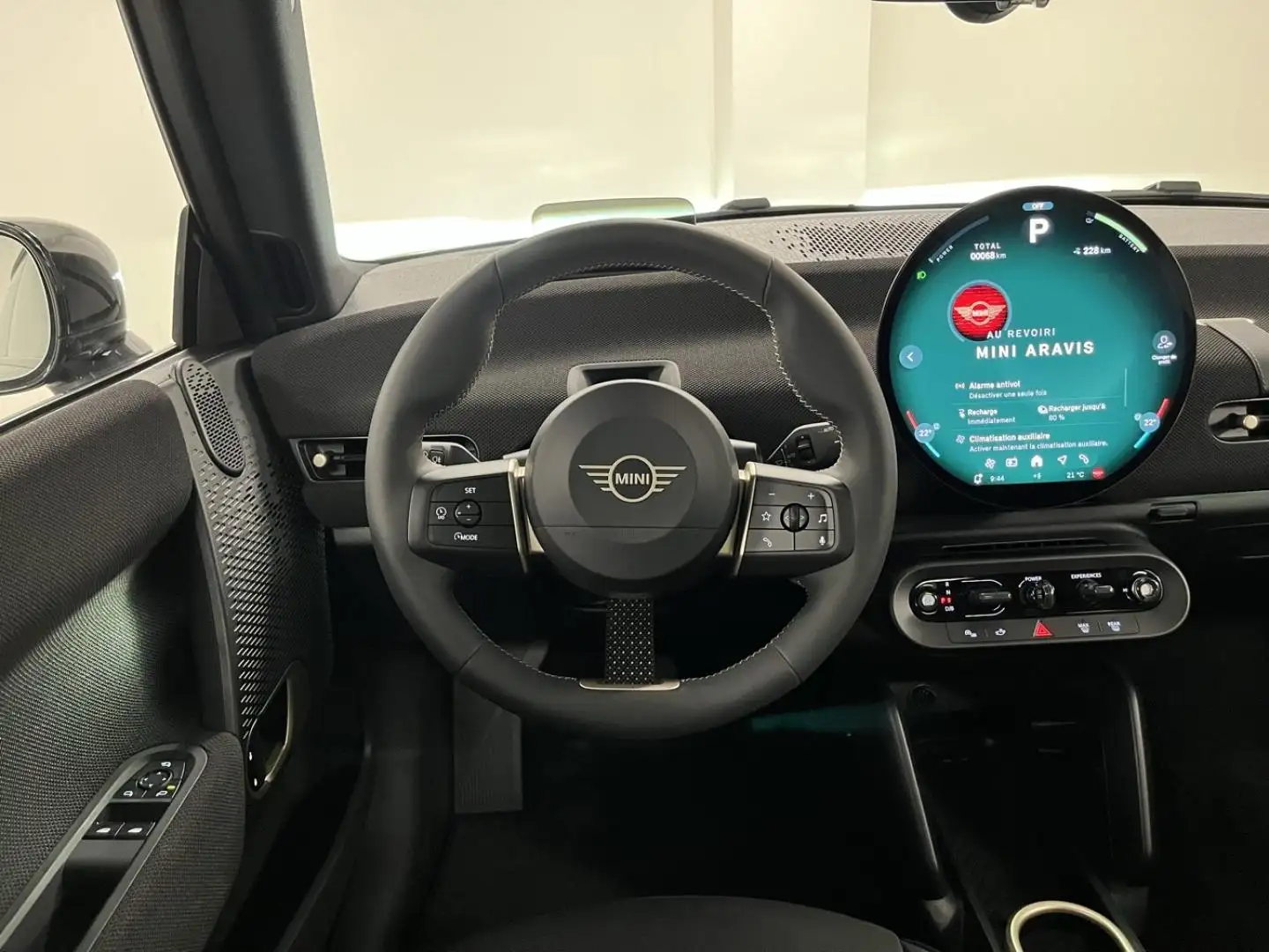 2026 MINI Cooper, 6 000 km, Francúzsko — foto 11 z 12