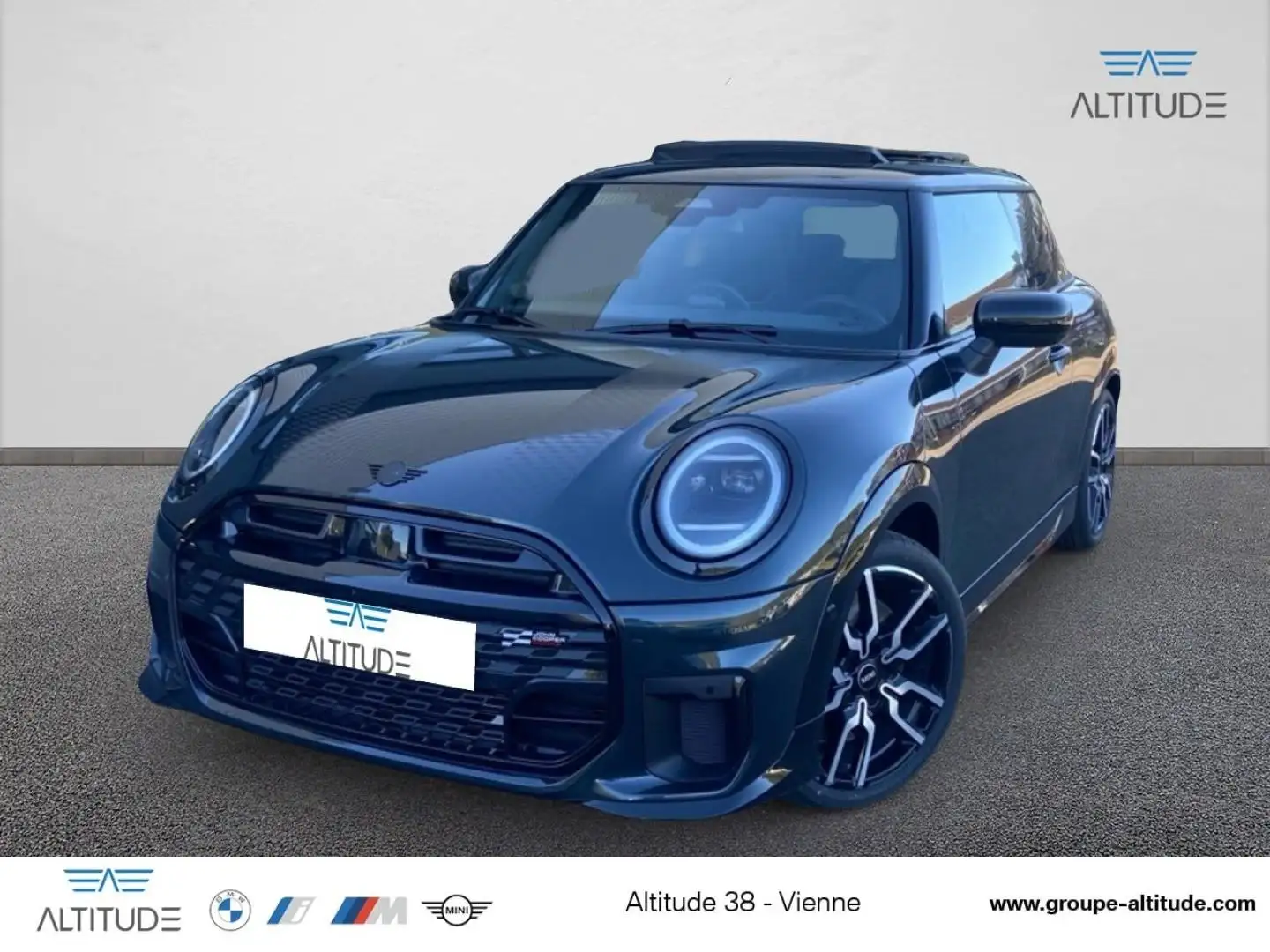 2026 MINI Cooper, 5 000 km, Francúzsko — foto 1