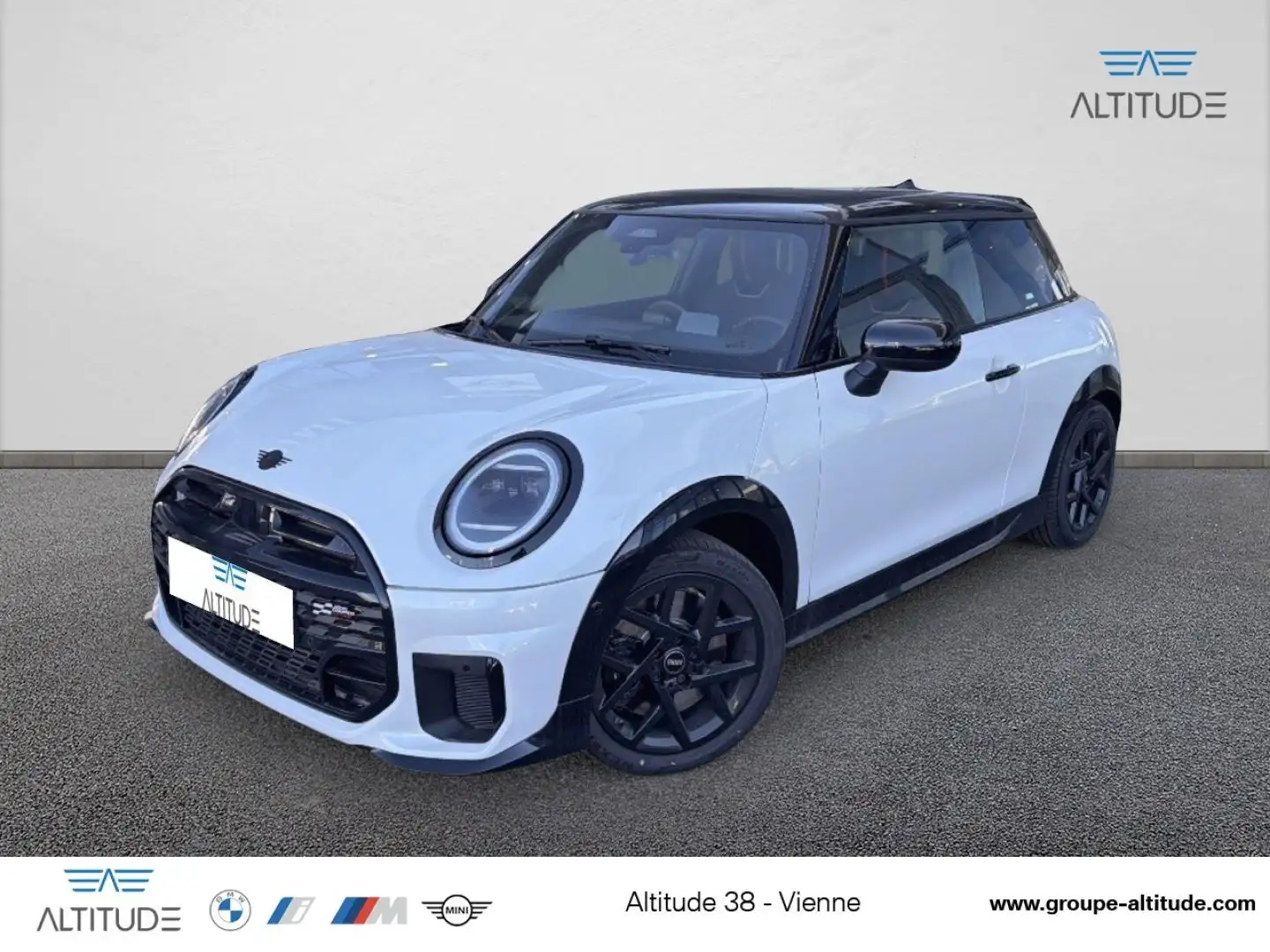 2026 MINI Cooper, 1 000 km, Francúzsko — foto 1