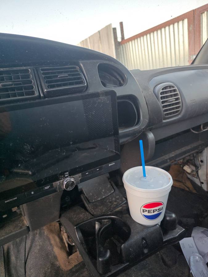 1999 Dodge, dovoz USA — foto 5 z 12