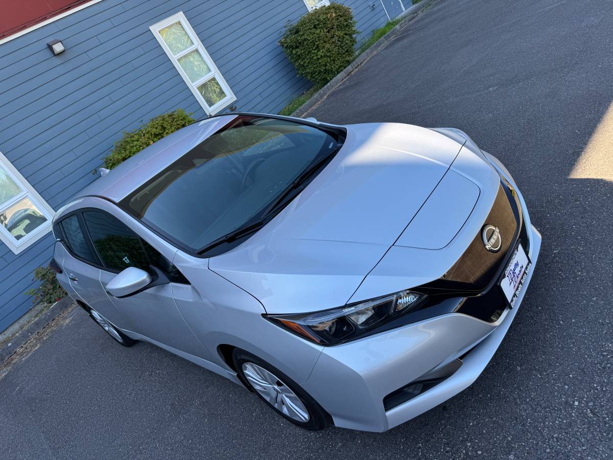 2025 Nissan, dovoz USA — foto 9 z 11